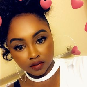 Meet your Posher, Jenelle